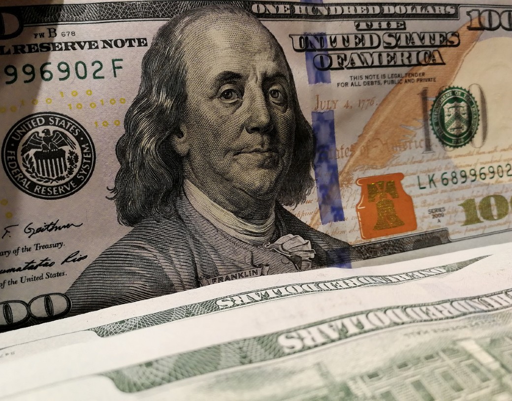گلدمن ساکس می‌گوید دلار آمریکا برای مدت طولانی‌تری قوی‌تر خواهد ماند