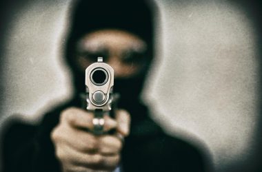 Gunpoint shot shoot robbery theft