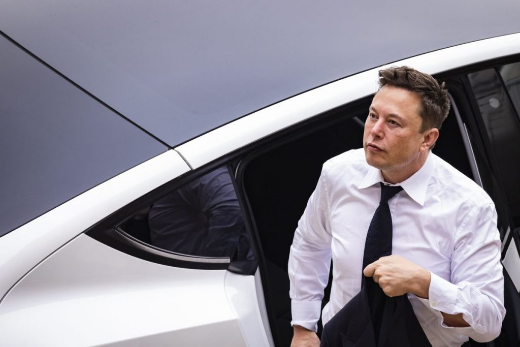 Tesla: Elon Musk Doubles Down on Robotaxi as TSLA Surges 17%