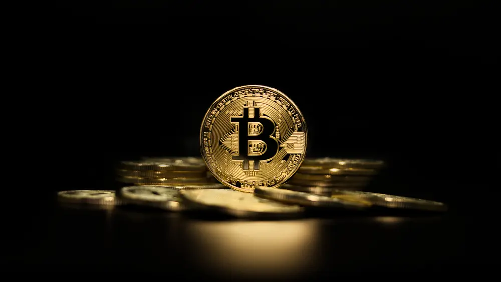 Bitcoin: Here’s Why BTC Whales Are Cutting Down on Their Holdings