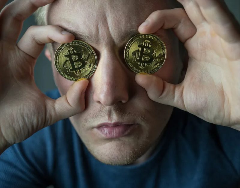 2 faces of the crypto markets