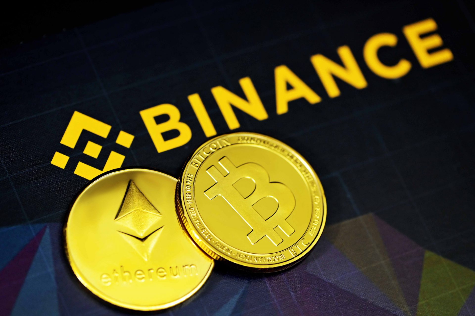 بایننس صندوق بازیابی صنعت ۱ میلیارد دلاری را به BTC، ETH و BNB تغییر می‌دهد