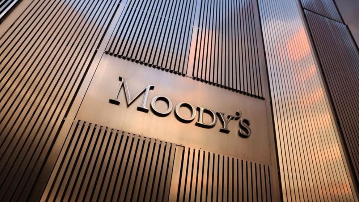 Trillion-Dollar Interest: What Moody’s Last AAA Rating Cut Means for Markets