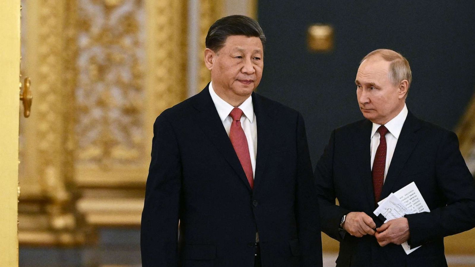 روسیه و چین در حال حرکت جهانی از دلار آمریکا به طلا