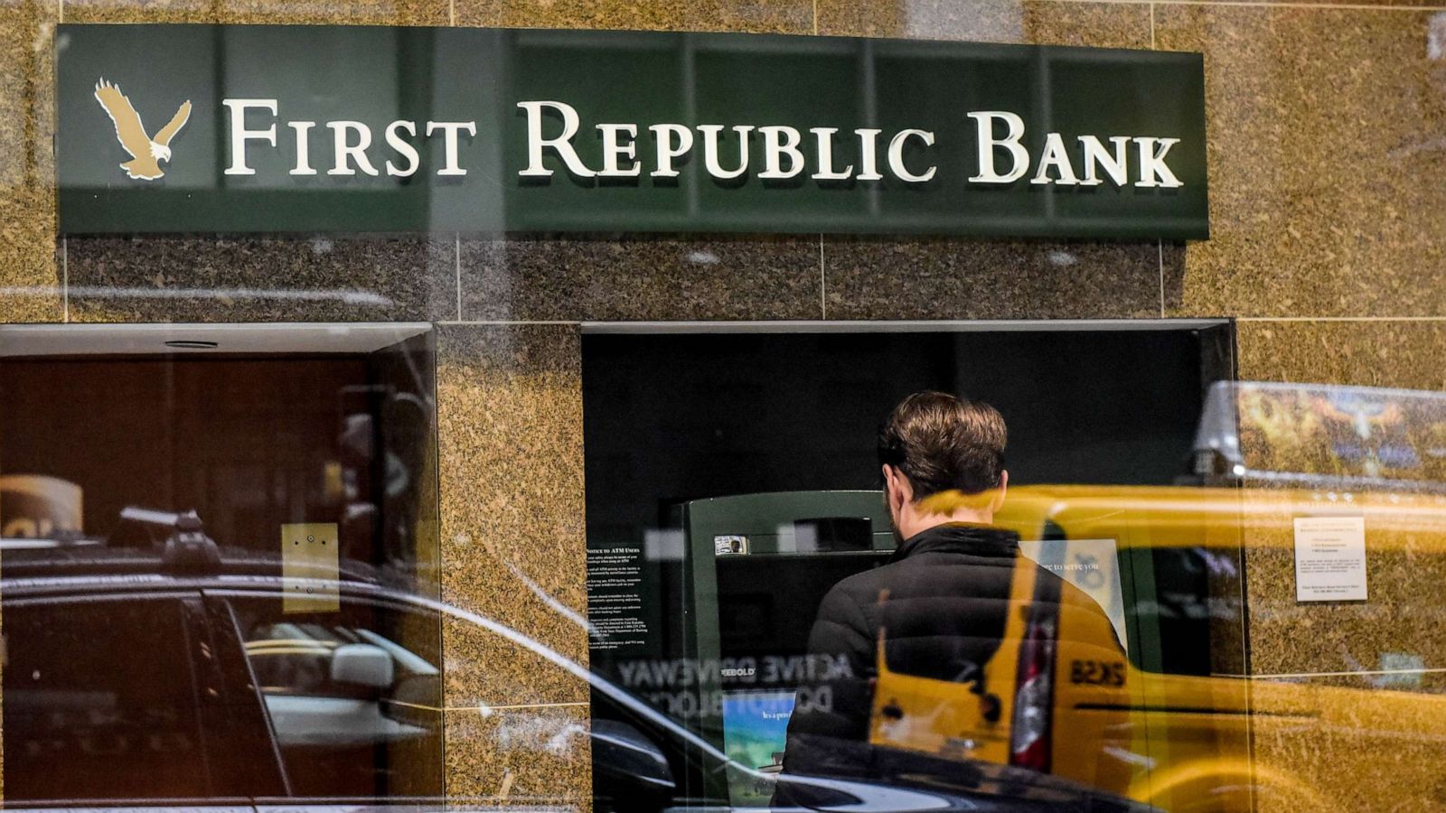 Us Regulator To Take Over First Republic Bank 9585