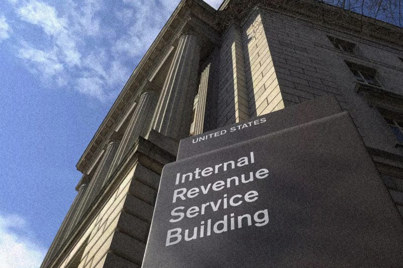 Does Crypto.com report to the IRS?