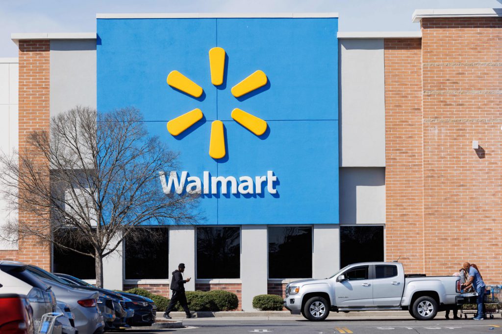 Walmart: WMT Gets $90 Target Upgrade Despite One Key Concern