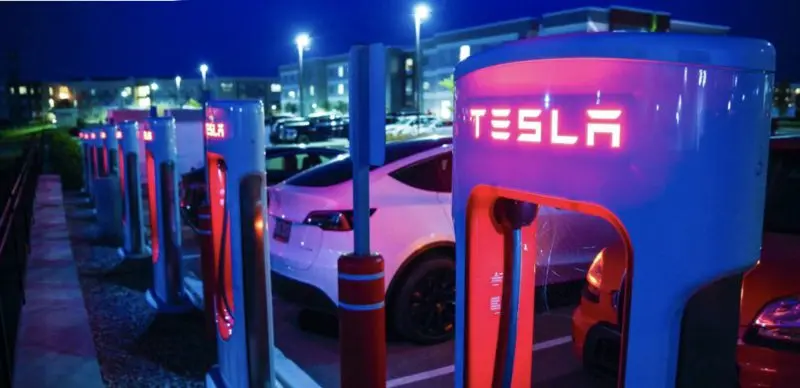 How much does it cost in electricity to charge store a tesla