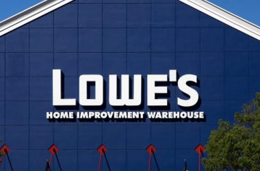 Does Lowes Take Apple Pay?