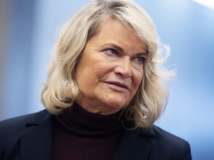 US Senator Seizes Opportunity Amid SEC Lawsuits to Advocate for Crypto Regulations