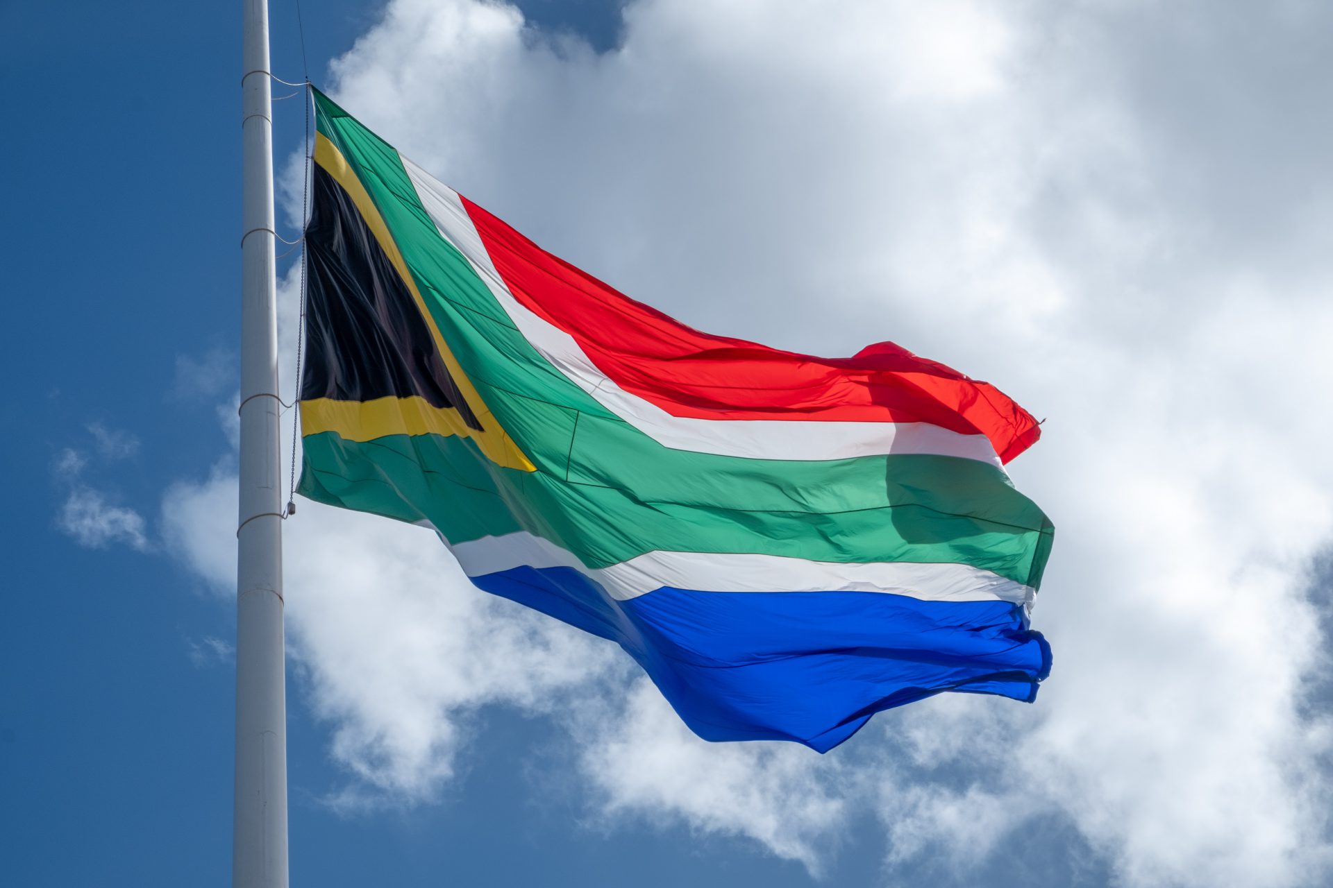 آفریقای جنوبی مجوز صرافی رمزارز را تا پایان سال 2023 موظف می کند