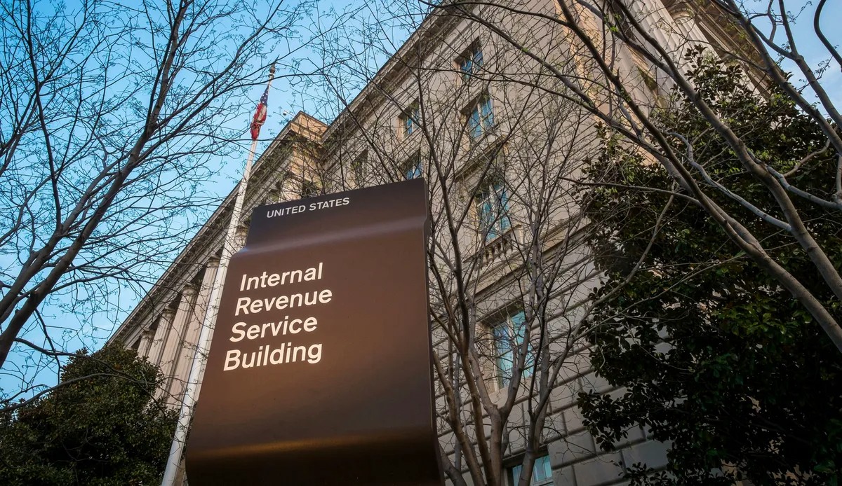 IRS مالیات بر جوایز استیکینگ کریپتو را اعلام می کند