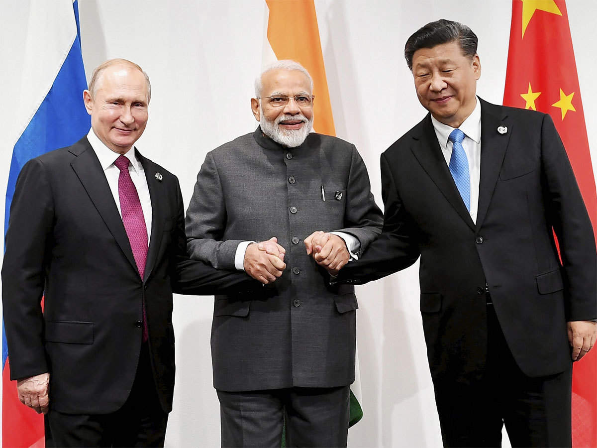 چین، روسیه و هند جایگزین دلار آمریکا در تجارت جهانی می شوند؟