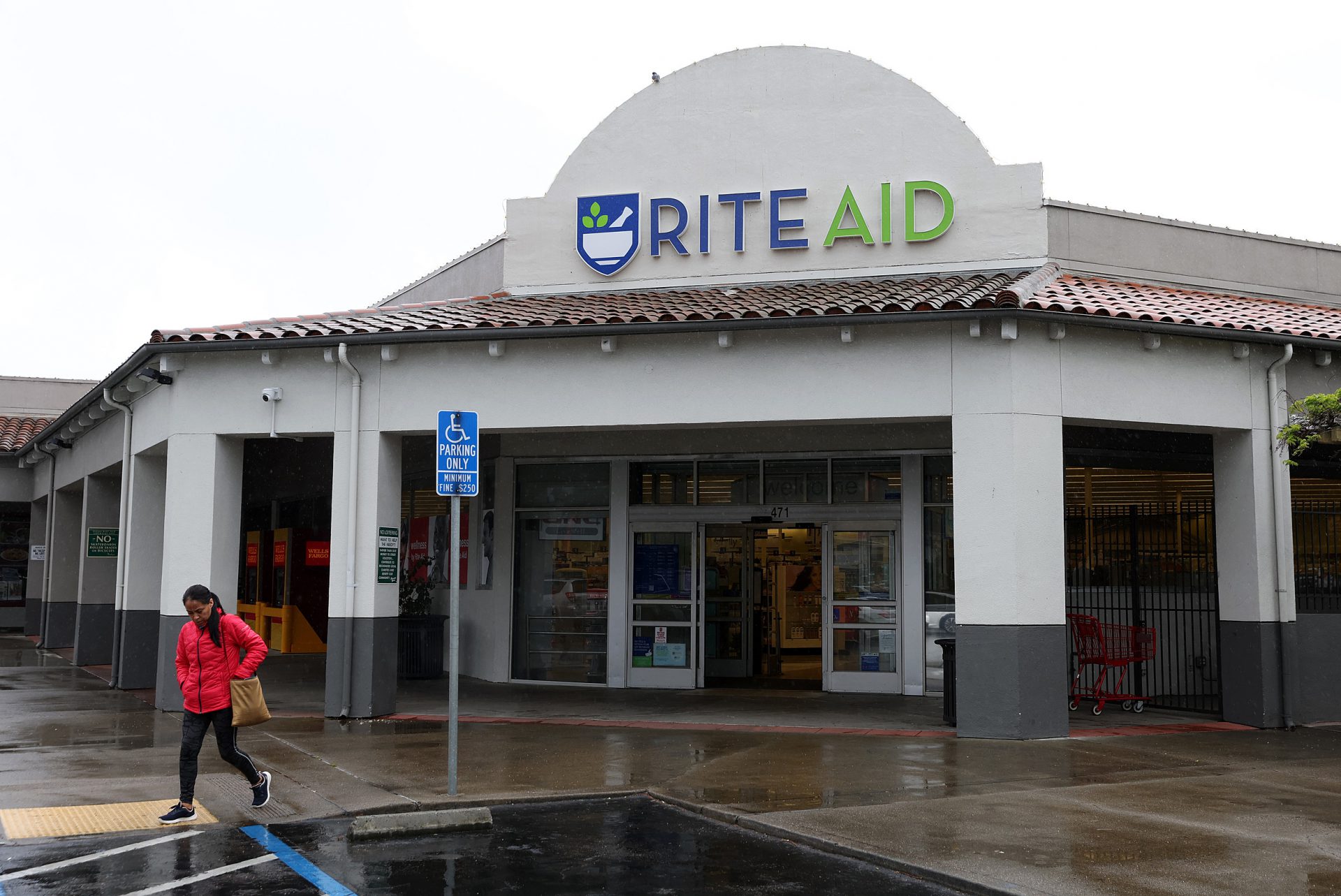 آیا Rite Aid سفارشات پولی را انجام می دهد؟