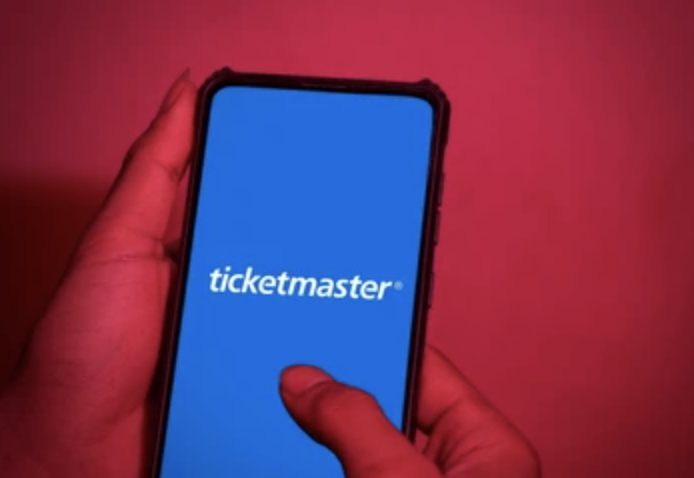 Why can't I transfer my Ticketmaster tickets to Apple Wallet?