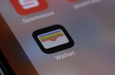 How to Add Gift Card to Apple Wallet?
