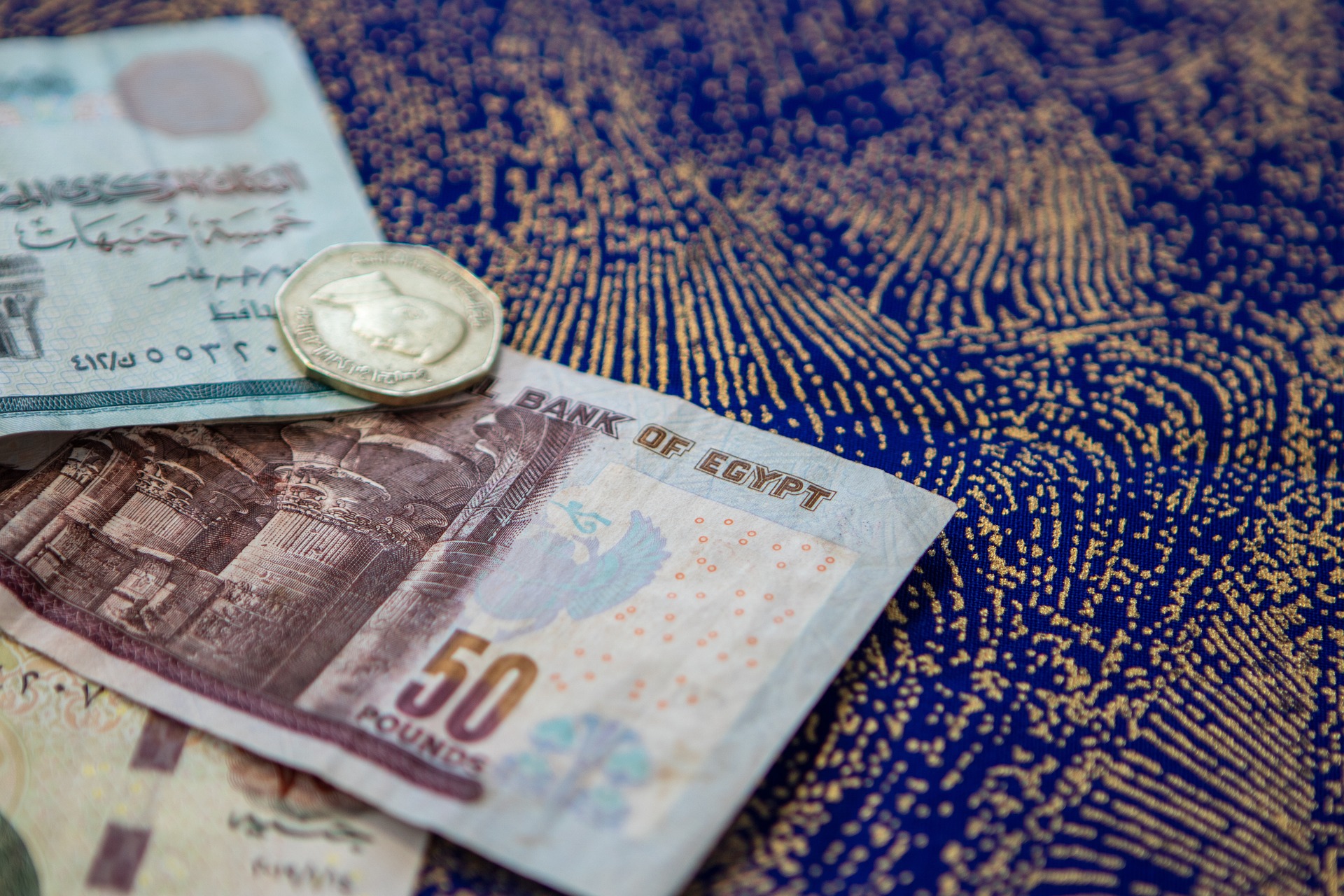 Egyptian Pound Gains Strength Against US Dollar