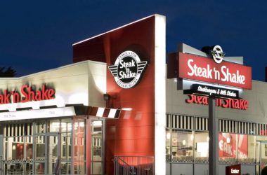 Does Steak and Shake Take Apple Pay?