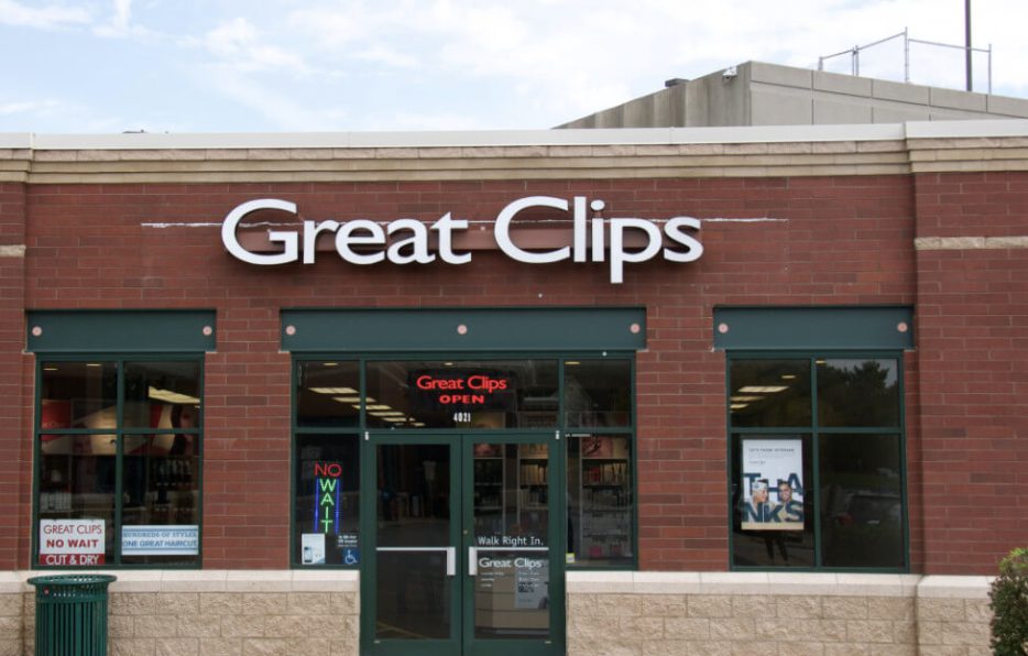 Does Great Clips Accept Apple Pay?