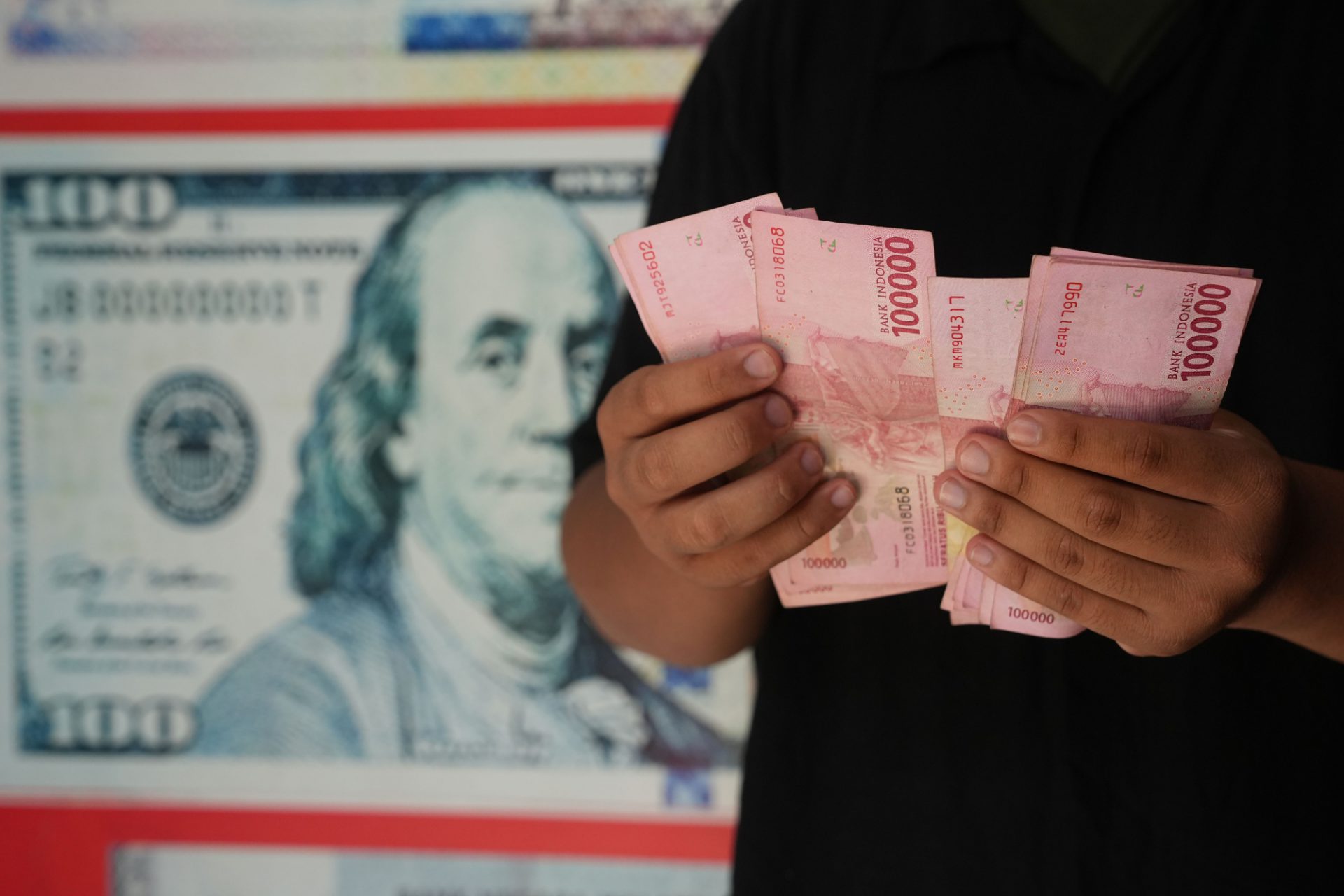 U.S. Dollar Batters 22 Asian Currencies in a Row