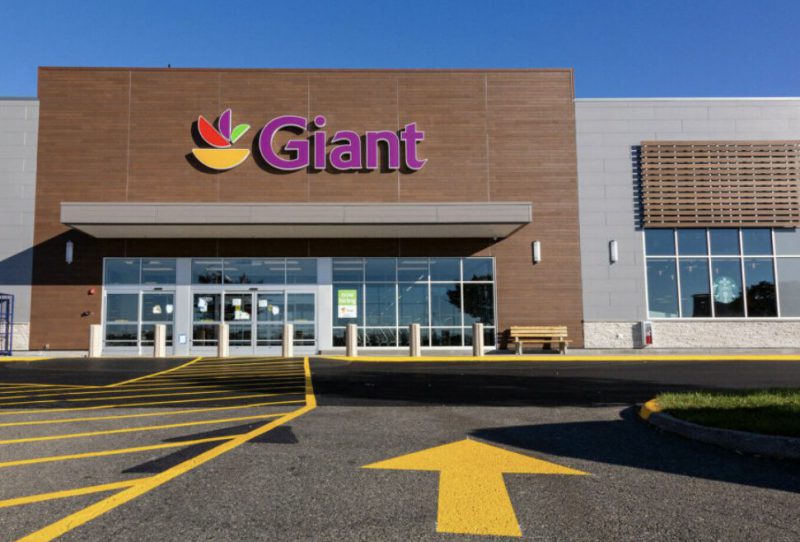 Does Giant Sell Flowers?