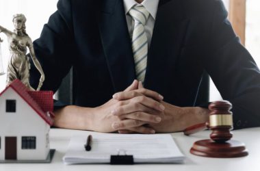 When to Hire a Real Estate Attorney?