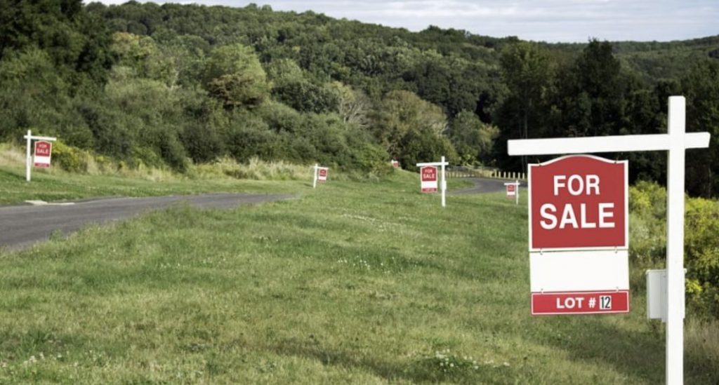 What to Ask Real Estate Agent When Buying Land?