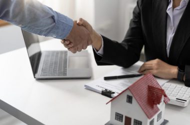What to Ask Real Estate Agent When Buying Land?