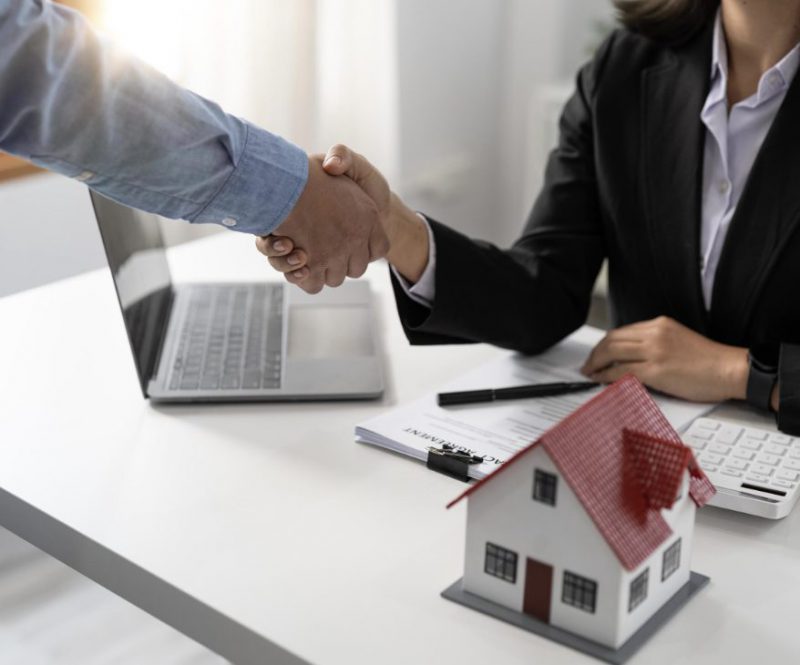 What to Ask Real Estate Agent When Buying Land?