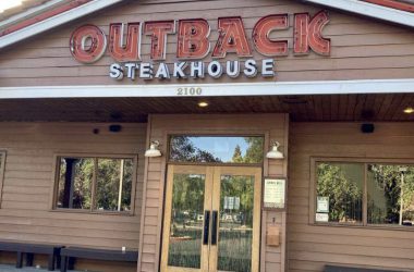 Does Outback Take Apple Pay