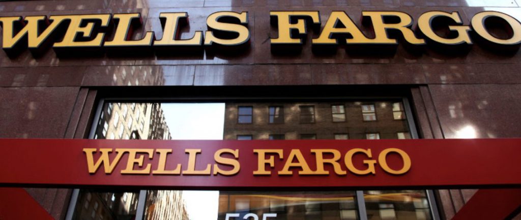 عابربانک بانک در Wells Fargo چقدر درآمد دارند؟