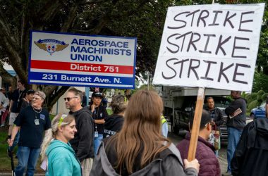 boeing union members strike