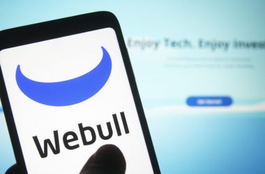 Can you have more than 1 account in Webull?