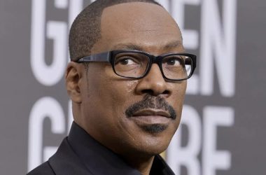 Is Eddie Murphy a billionaire?