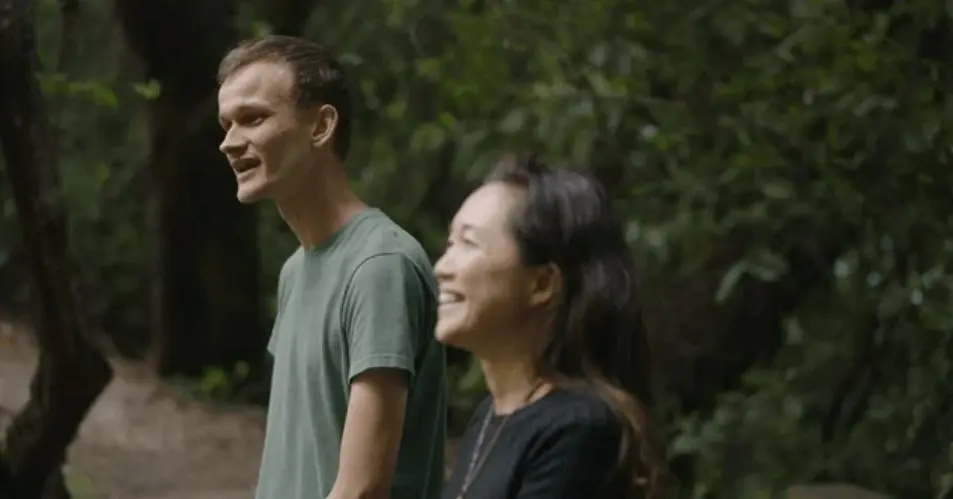 Aya Miyaguchi with Vitalik Buterin