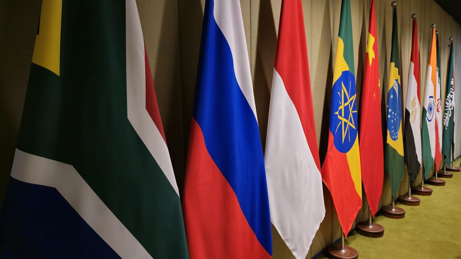 GDP of BRICS Countries Outperforms Global Average, US Distantly Behind