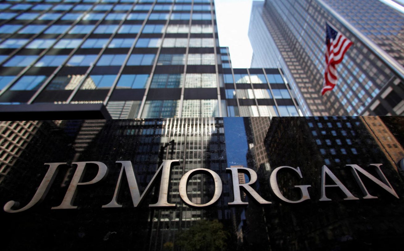 JPMorgan CEO Sounds Alarm on Stagflation, Commits to China Market