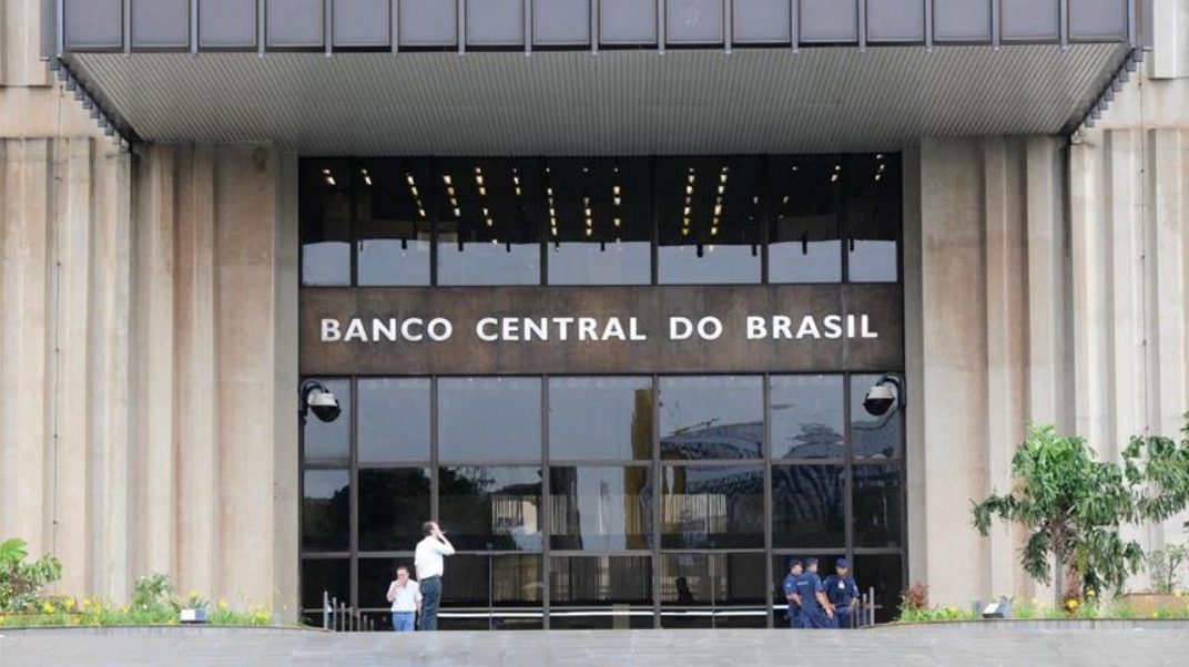 Brazil Central Bank Chief Warns De-Dollarization Won’t Happen Anytime Soon