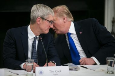 Trump whispers to Tim Cook