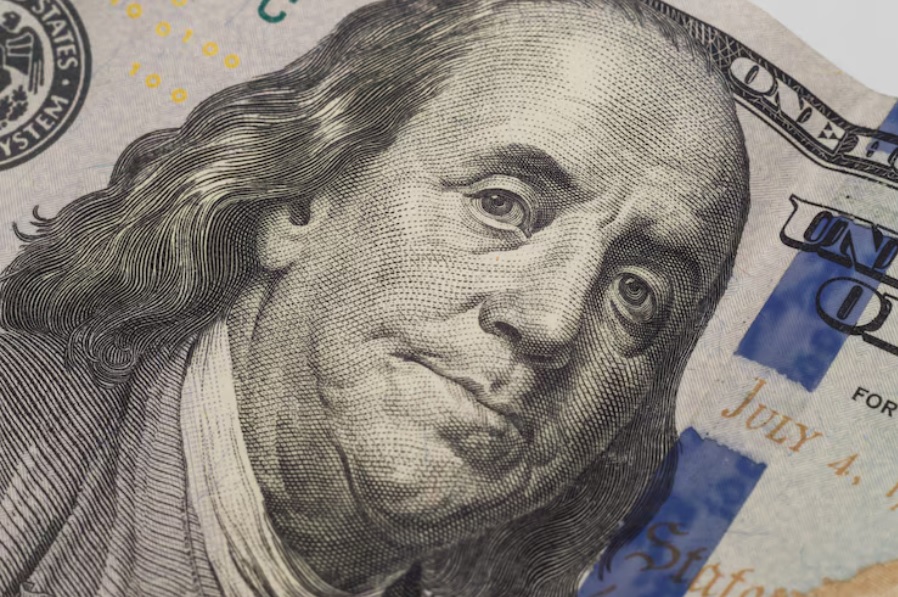 BRICS: Standard Chartered, Deutsche Bank Predict US Dollar’s Future