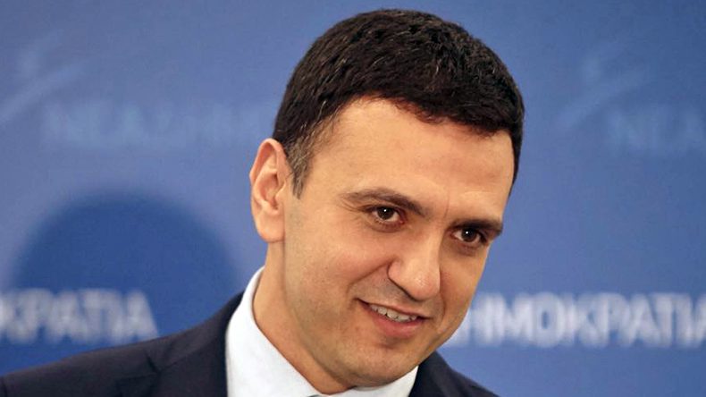 Minister Issues Stark Hormuz Blockade Warning About Economic Catastrophe
