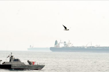 Greek Minister Warns Hormuz Blockade Risks Global Trade