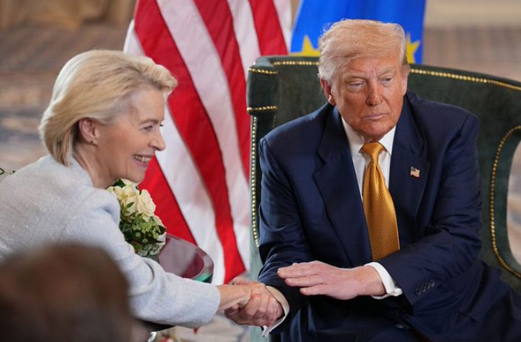 Trump-von der Leyen handshake