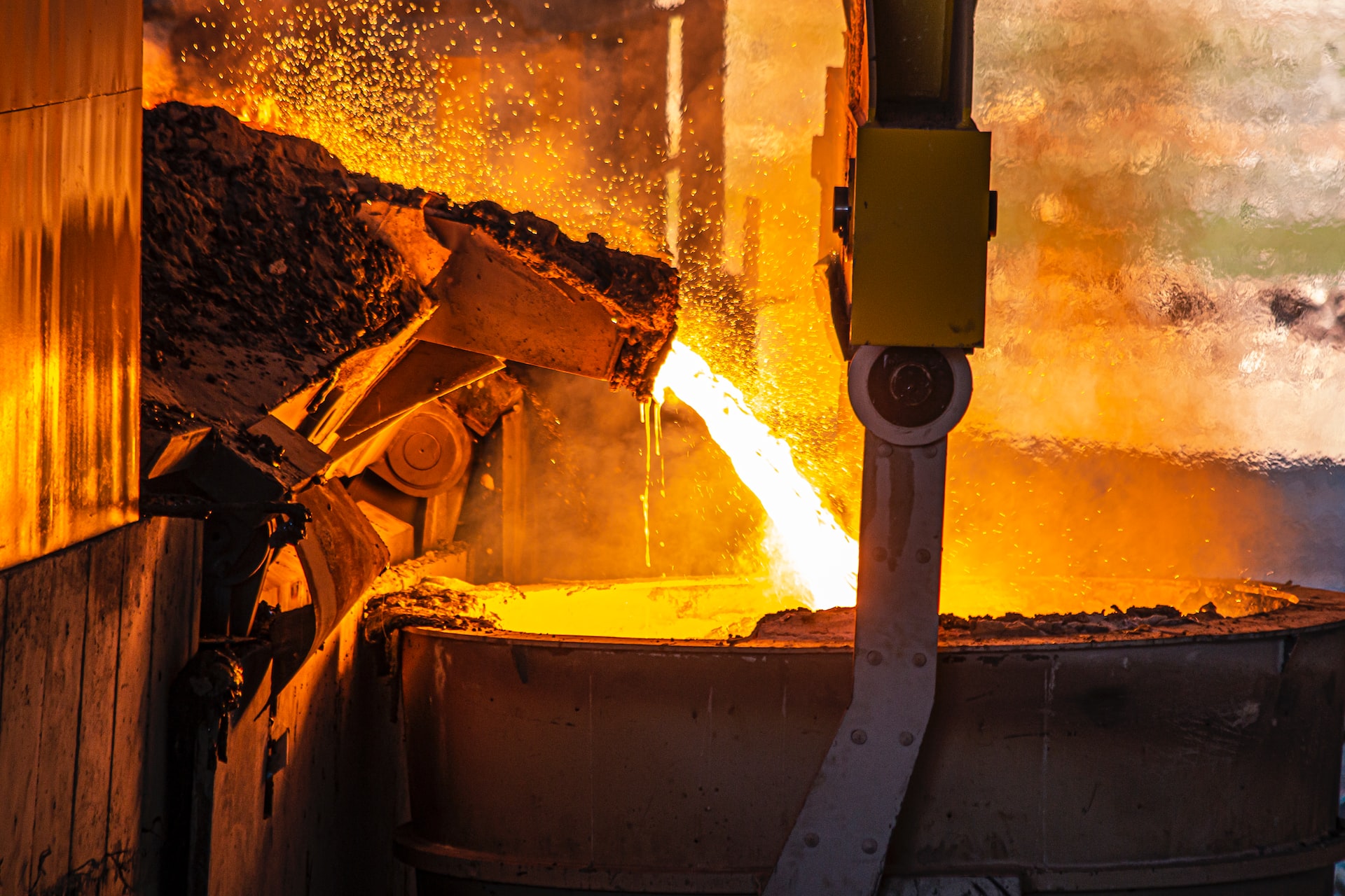 EU Must Copy Trump’s Steel Tariffs or Collapse, CEO Warns