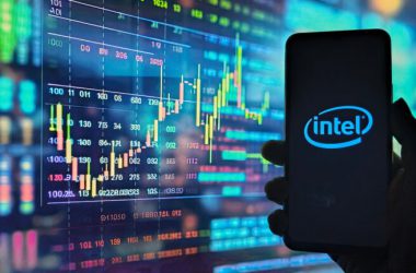 Intel Stock Jumps 6% on $2B SoftBank Investment in AI Push