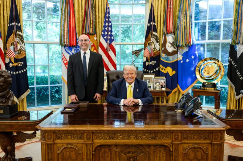 Trump Miran oval office meeting