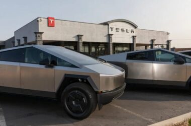 Tesla dealership with Cybertrucks parked