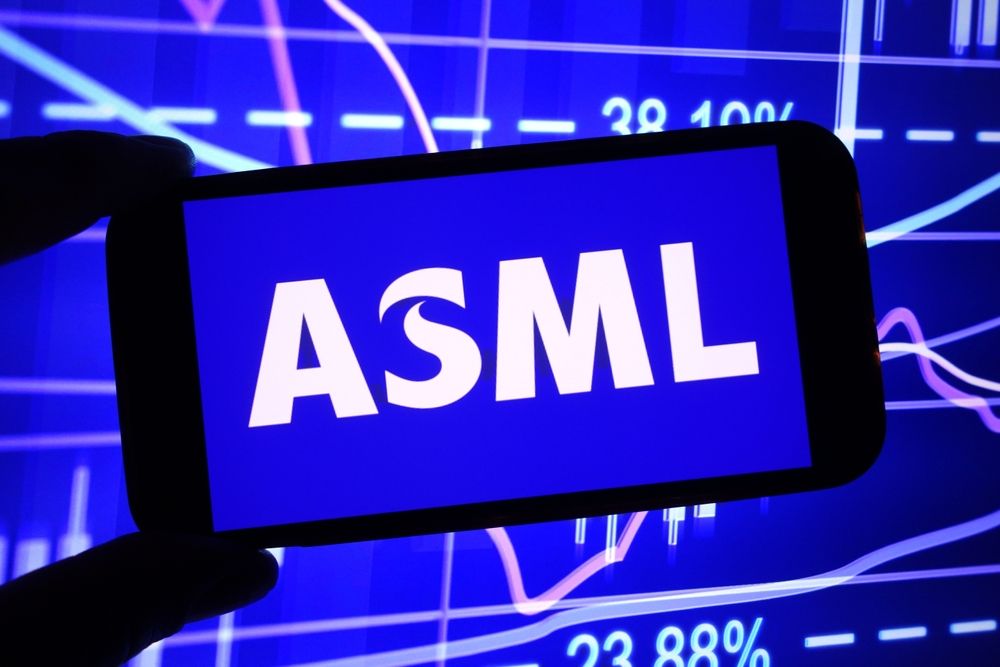 ASML Delivers Robust Q3 Performance, Signals China Sales Decline