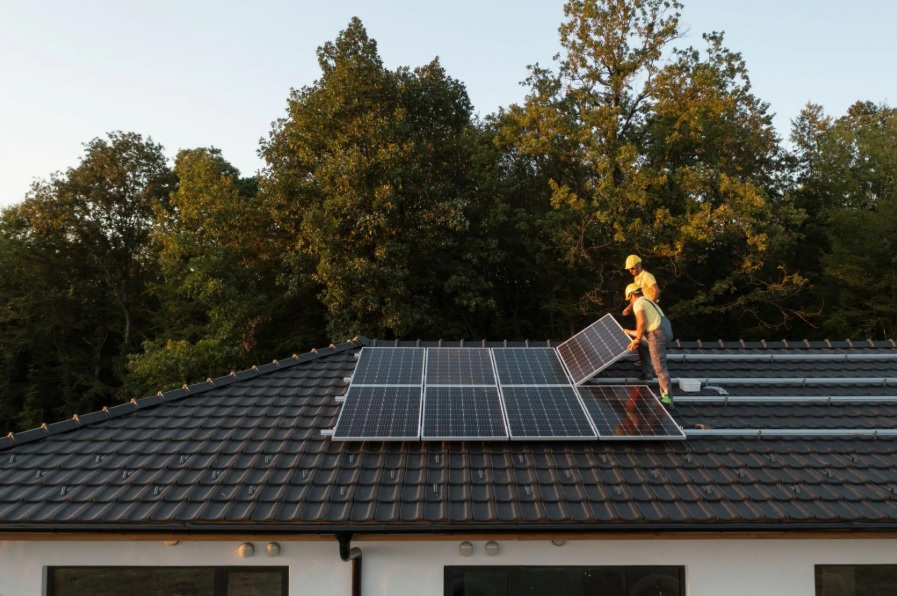 solar panel houses