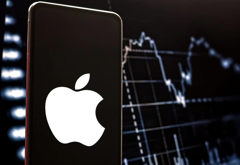 Apple Stock: Buy, Sell or Hold After 9% Drop in 2026 & New BofA Target?